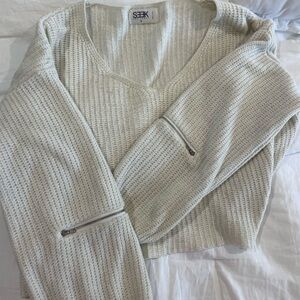Cream Sweater -brand new